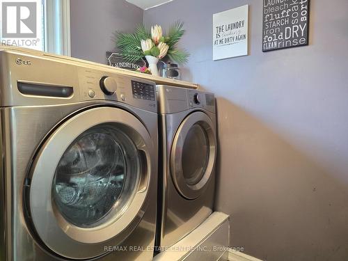 1 Brydon Crescent, Brampton, ON - Indoor Photo Showing Laundry Room