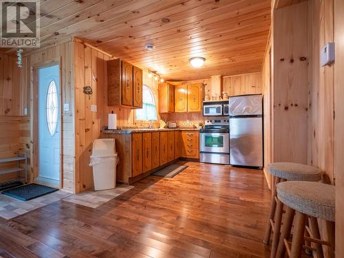 139 Broad Lake, Bellevue, NL - Indoor Photo Showing Kitchen With Stainless Steel Kitchen