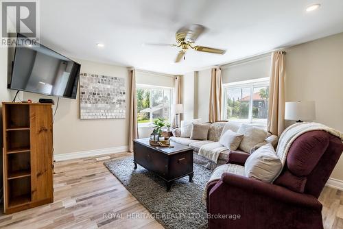 1790 Percy Street, Cramahe, ON - Indoor Photo Showing Living Room