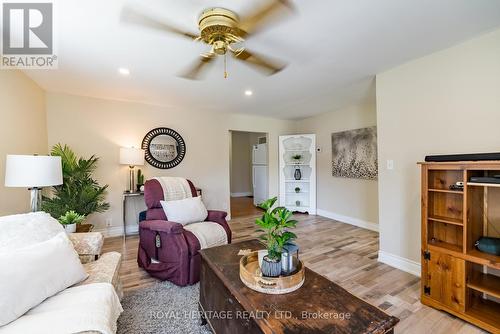 1790 Percy Street, Cramahe, ON - Indoor Photo Showing Living Room