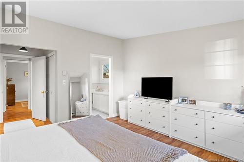 490 Glengarry Place, Fredericton, NB - Indoor Photo Showing Bedroom