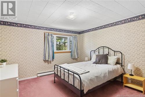 490 Glengarry Place, Fredericton, NB - Indoor Photo Showing Bedroom