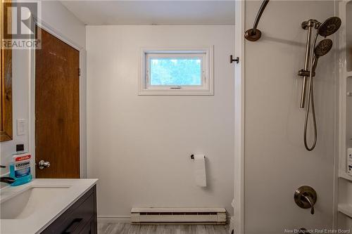 639 Route 111, Willow Grove, NB - Indoor Photo Showing Bathroom