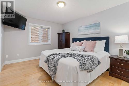 5756 Whitehorn Avenue, Mississauga, ON - Indoor Photo Showing Bedroom