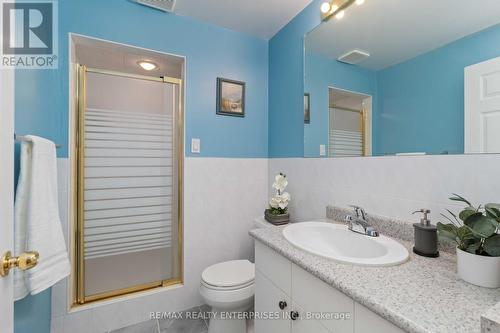 5756 Whitehorn Avenue, Mississauga, ON - Indoor Photo Showing Bathroom