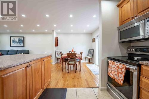 336 Third Avenue, Sudbury, ON - Indoor Photo Showing Kitchen