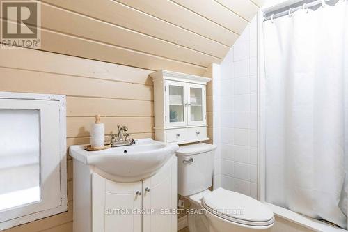 19 Hume Street, London, ON - Indoor Photo Showing Bathroom