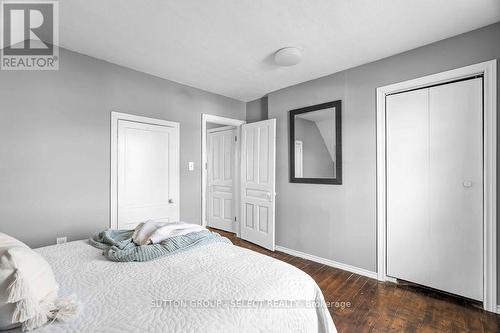 19 Hume Street, London, ON - Indoor Photo Showing Bedroom