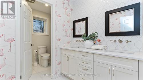 2300 Lime Kiln Drive, London, ON - Indoor Photo Showing Bathroom