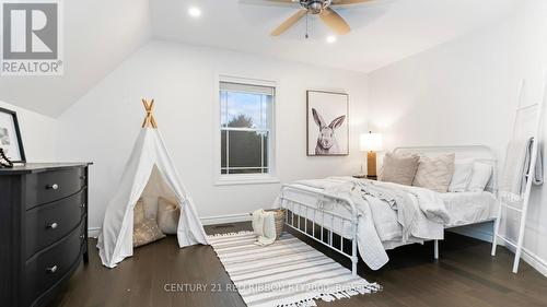 2300 Lime Kiln Drive, London, ON - Indoor Photo Showing Bedroom