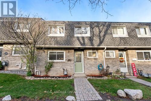 179 - 2050 Upper Middle Road, Burlington, ON - Outdoor