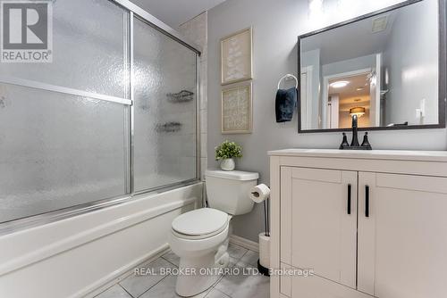 179 - 2050 Upper Middle Road, Burlington, ON - Indoor Photo Showing Bathroom