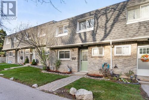 179 - 2050 Upper Middle Road, Burlington, ON - Outdoor