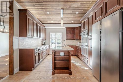 41 Bowshelm Court, Mississauga, ON - Indoor Photo Showing Kitchen With Double Sink