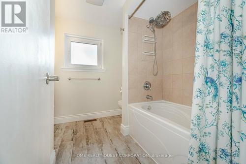 41 Bowshelm Court, Mississauga, ON - Indoor Photo Showing Bathroom