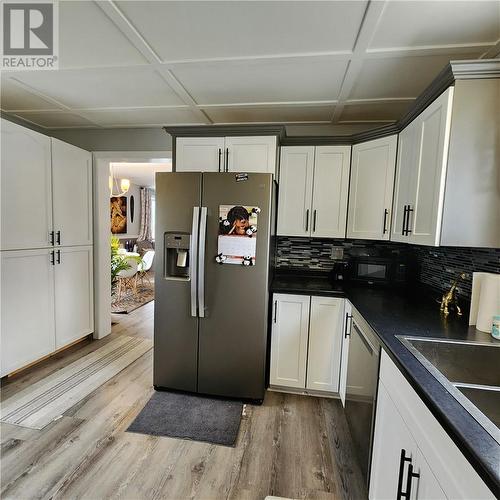 70 Mcintyre Street, Nairn Centre, ON - Indoor Photo Showing Kitchen With Double Sink