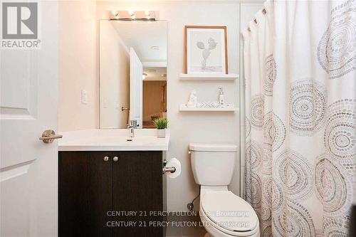 315 - 90 Orchid Place Drive, Toronto, ON - Indoor Photo Showing Bathroom