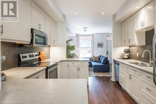 262 Jackson Street W, Hamilton, ON - Indoor Photo Showing Kitchen With Stainless Steel Kitchen With Double Sink With Upgraded Kitchen