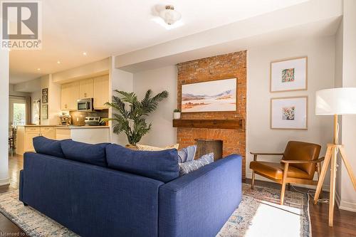 262 Jackson Street W, Hamilton, ON - Indoor Photo Showing Living Room