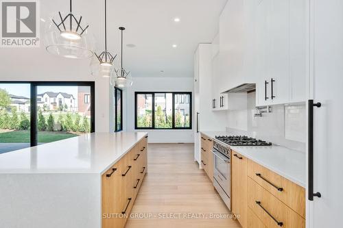 49 Edgeview Crescent, Middlesex Centre (Kilworth), ON - Indoor Photo Showing Kitchen With Upgraded Kitchen