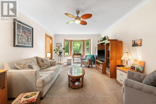 4 - 645 Whitaker Street, Peterborough (Ashburnham), ON - Indoor Photo Showing Living Room