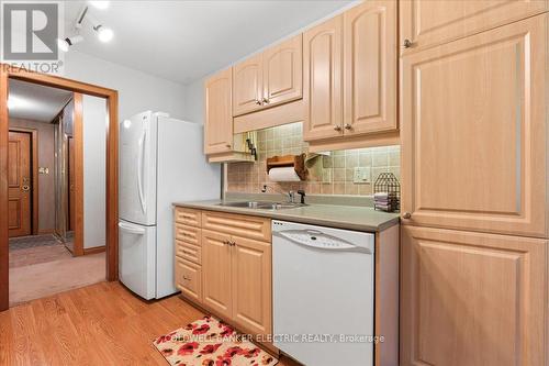 4 - 645 Whitaker Street, Peterborough (Ashburnham), ON - Indoor Photo Showing Kitchen With Double Sink