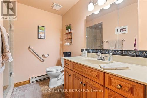 4 - 645 Whitaker Street, Peterborough (Ashburnham), ON - Indoor Photo Showing Bathroom