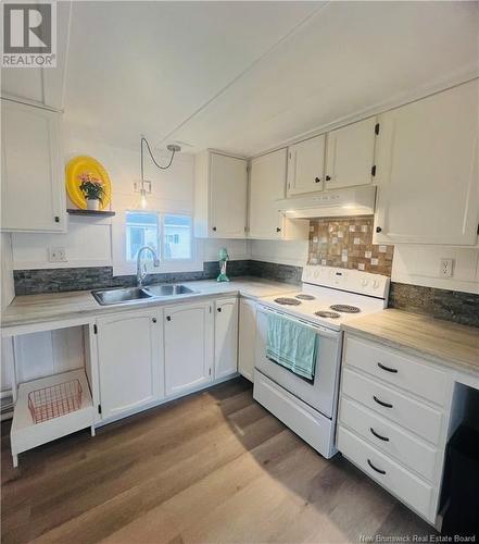 85 Biddington Avenue, Lakeville, NB - Indoor Photo Showing Kitchen With Double Sink