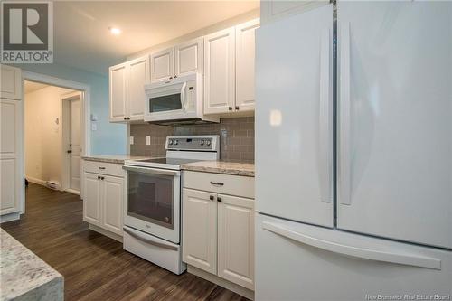 26 Parkview Lane, Sussex, NB - Indoor Photo Showing Kitchen