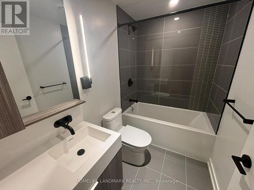 609 - 117 Broadway Avenue, Toronto, ON - Indoor Photo Showing Bathroom