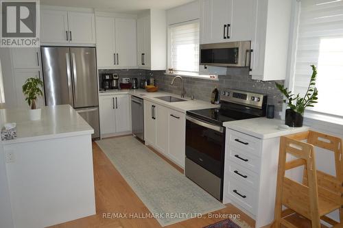 44 Santa Barbara Road, Toronto, ON - Indoor Photo Showing Kitchen