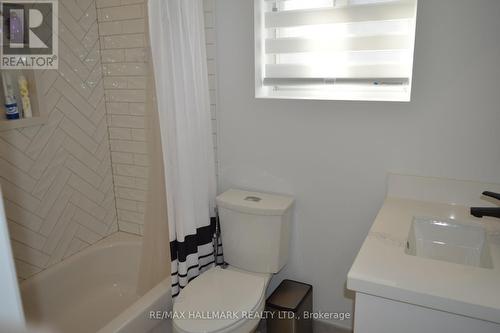 44 Santa Barbara Road, Toronto, ON - Indoor Photo Showing Bathroom