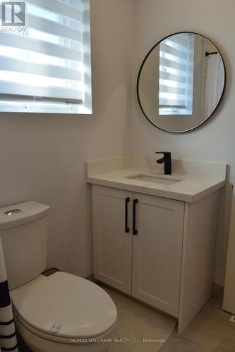 44 Santa Barbara Road, Toronto, ON - Indoor Photo Showing Bathroom