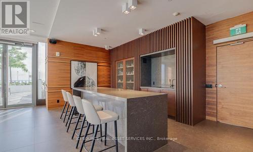 3509 - 898 Portage Parkway, Vaughan, ON - Indoor Photo Showing Dining Room