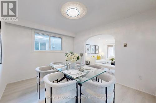 552 Queen Victoria Drive, Hamilton, ON - Indoor Photo Showing Dining Room