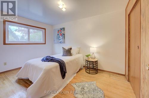 52 Brentwood Drive, Guelph, ON - Indoor Photo Showing Bedroom