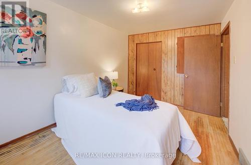 52 Brentwood Drive, Guelph, ON - Indoor Photo Showing Bedroom