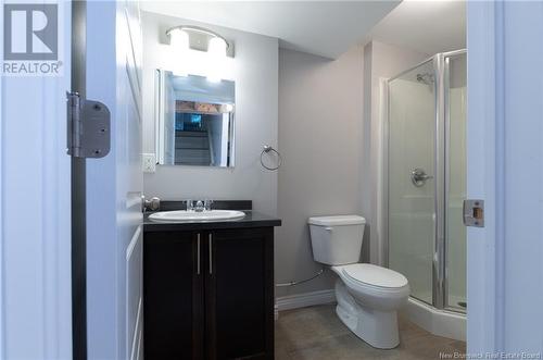 44 Poitou, Dieppe, NB - Indoor Photo Showing Bathroom