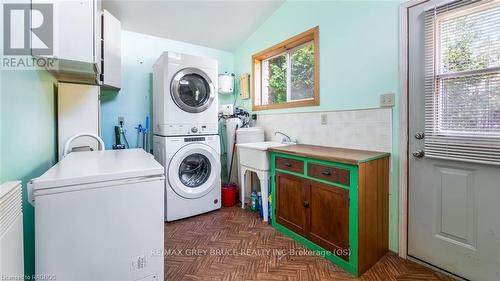 87 Isthmus Bay Road, Northern Bruce Peninsula, ON - Indoor Photo Showing Laundry Room