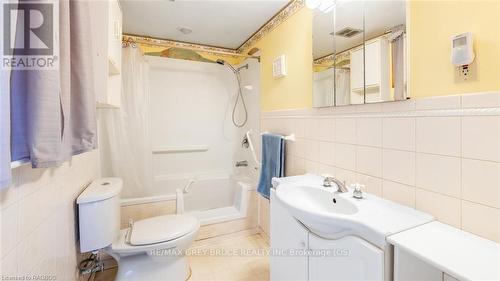 87 Isthmus Bay Road, Northern Bruce Peninsula, ON - Indoor Photo Showing Bathroom