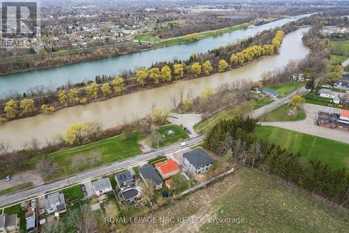 318 River Road, Welland (768 - Welland Downtown), ON - Outdoor With Body Of Water With View