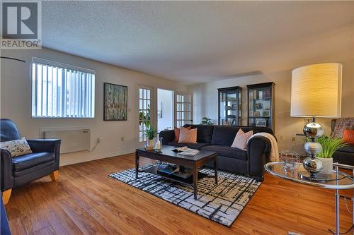 1630 Paris Street Unit# 201, Sudbury, ON - Indoor Photo Showing Living Room