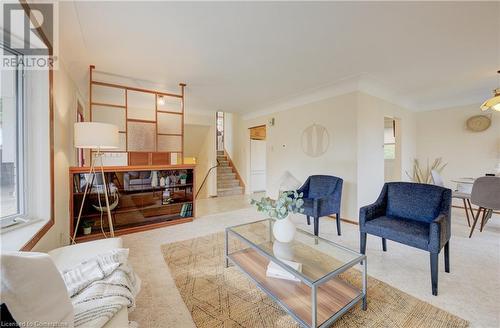 52 Brentwood Drive, Guelph, ON - Indoor Photo Showing Living Room