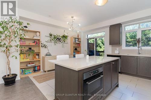 34 - 425 Ladycroft Terrace, Mississauga, ON - Indoor Photo Showing Kitchen