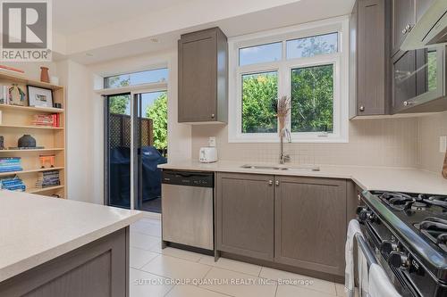 34 - 425 Ladycroft Terrace, Mississauga, ON - Indoor Photo Showing Kitchen With Double Sink