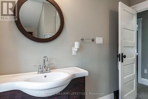 175 Mcnab Street, Stratford (22 - Stratford), ON - Indoor Photo Showing Bathroom