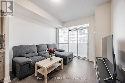 1201 - 55 Speers Road, Oakville, ON - Indoor Photo Showing Living Room