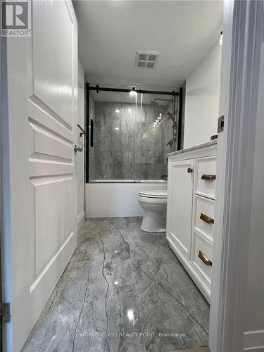 203 - 801 Bay Street, Toronto, ON - Indoor Photo Showing Bathroom