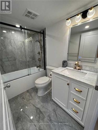 203 - 801 Bay Street, Toronto, ON - Indoor Photo Showing Bathroom