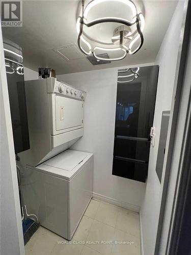 203 - 801 Bay Street, Toronto, ON - Indoor Photo Showing Laundry Room